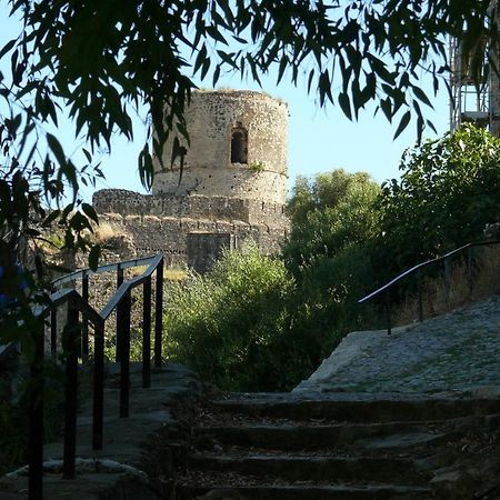 Camino del Castillo Jimena De La Frontera Exterior foto